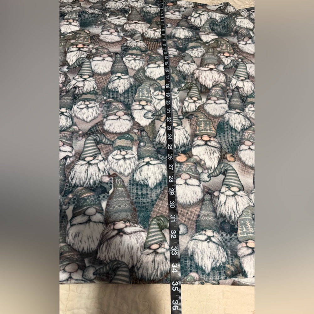 Cozy Up with Whimsy! 🧙‍♂️
Gnome Fleece Fabric Throw– 60x70” - Picture 4 of 4